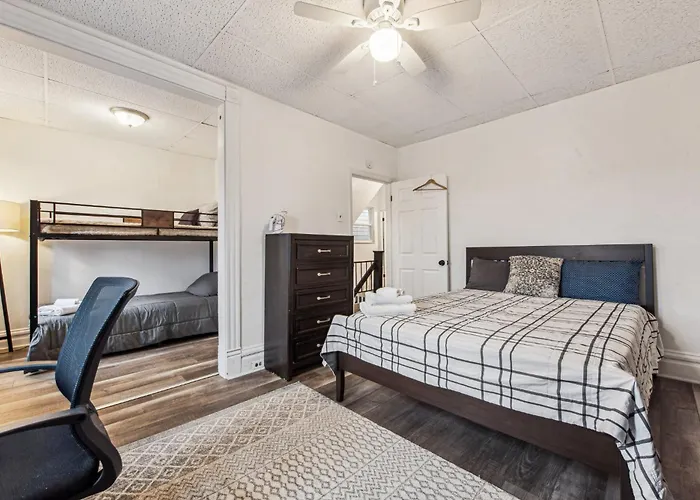 Holiday home Modern Family Friendly 3 Bedroom Great Location Pittsburgh