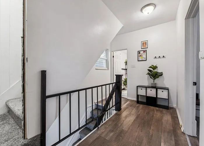 Modern Family Friendly 3 Bedroom Great Location * Pittsburgh