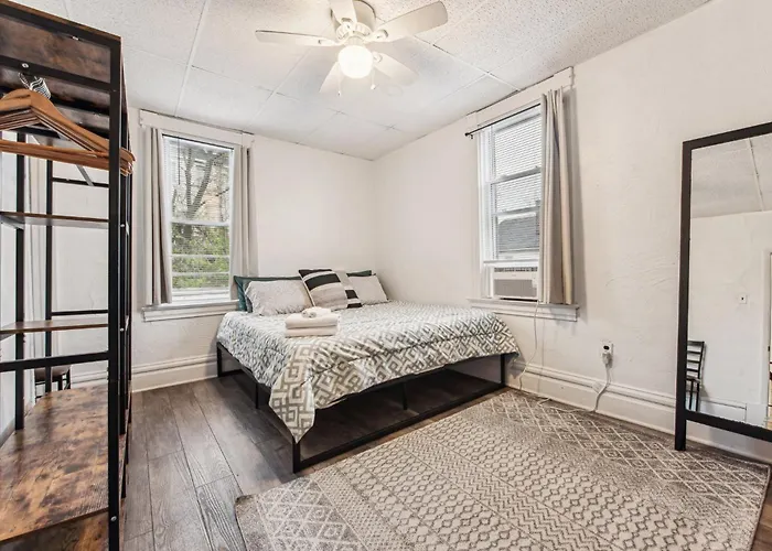 Holiday home Modern Family Friendly 3 Bedroom Great Location Pittsburgh